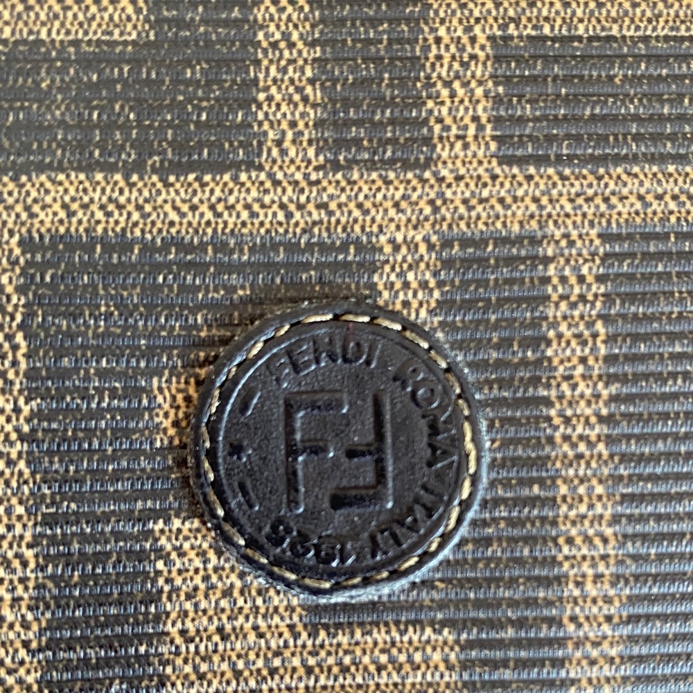Fendi Tan and Black Logo checkbook holder - Picture 13 of 13
